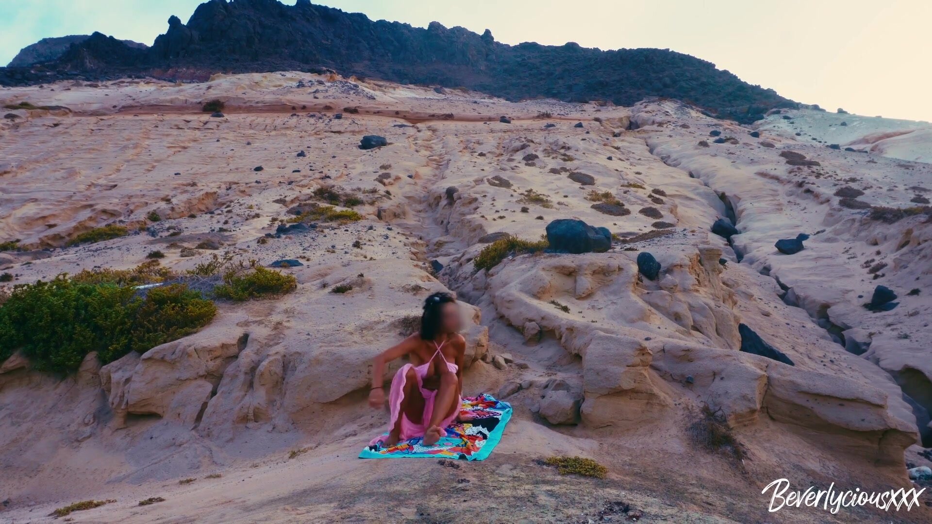 Beverlyciousxxx - Shameless MILF on Vacation Masturbates on a Public Beach then Gets Fucked by a Stranger