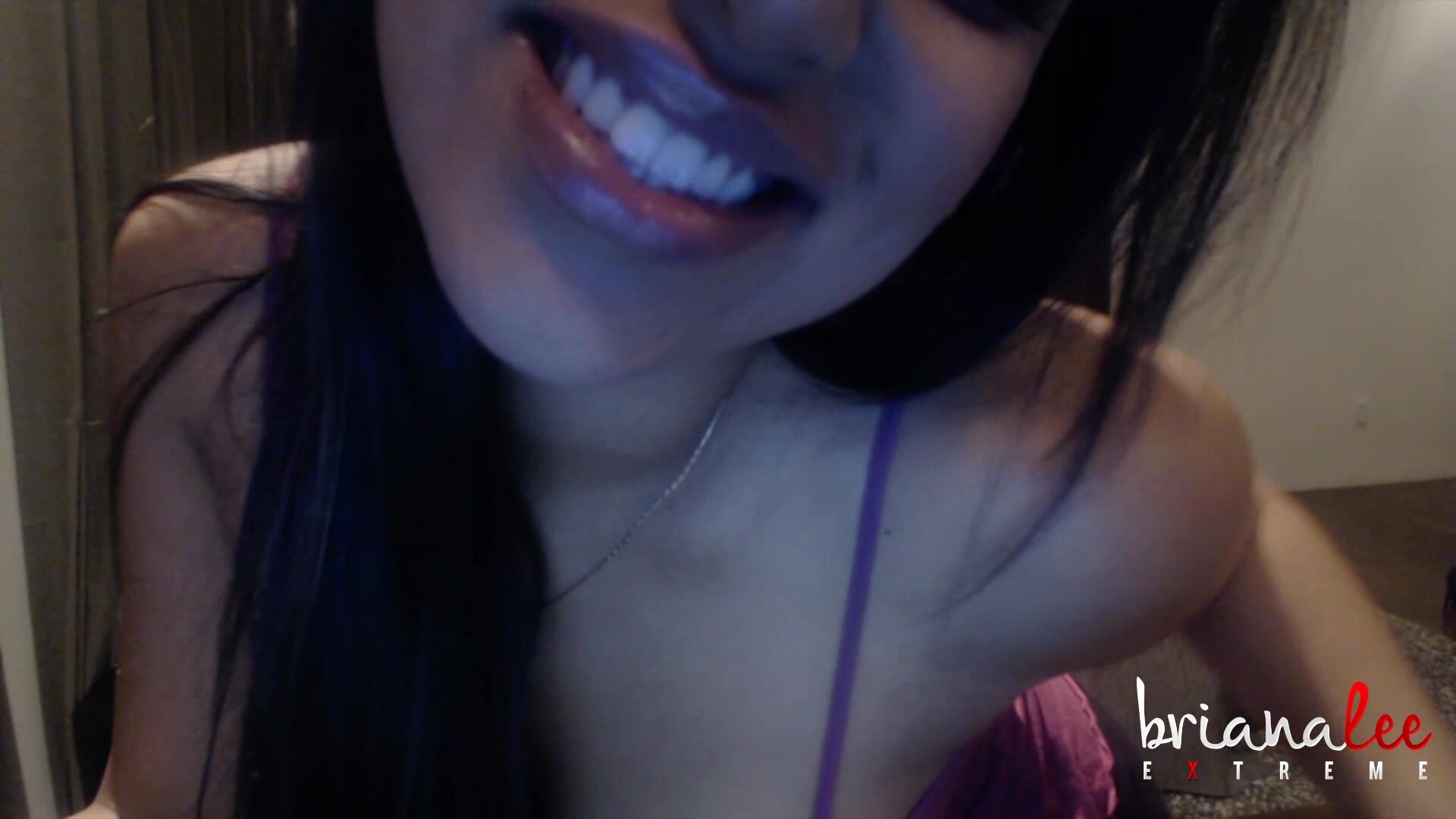Briana Lee Extreme - Selfie Striptease
