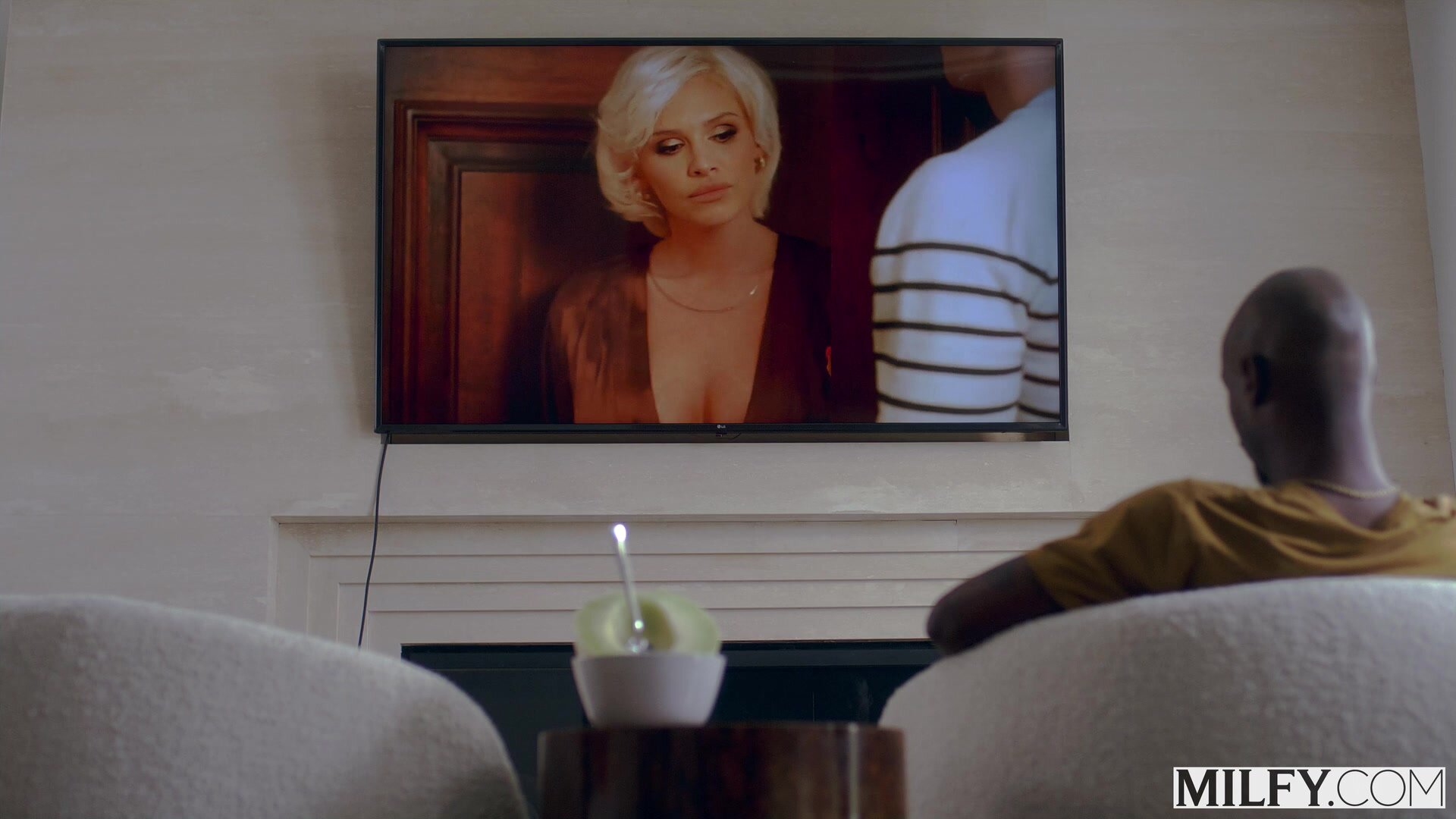Milfy.23.05.17.Kianna.Dior.XXX.1080p.MP4-NBQ[XC]