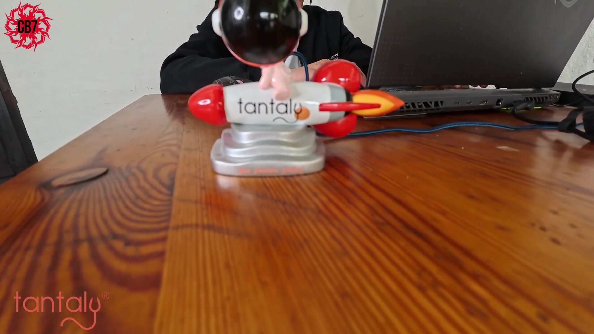 Coppiabollente7 - My Wife is Jealous of my Fan (Tantaly)