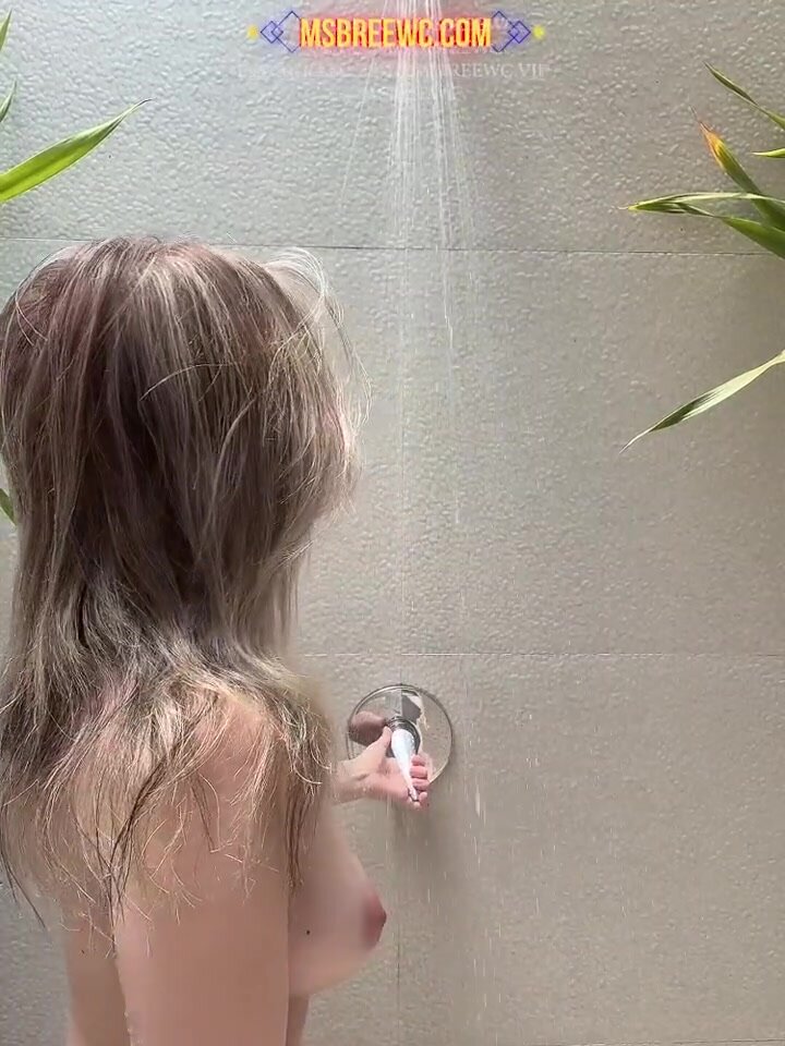 Bree Wales Covington - Naughty Session ： Shower Time