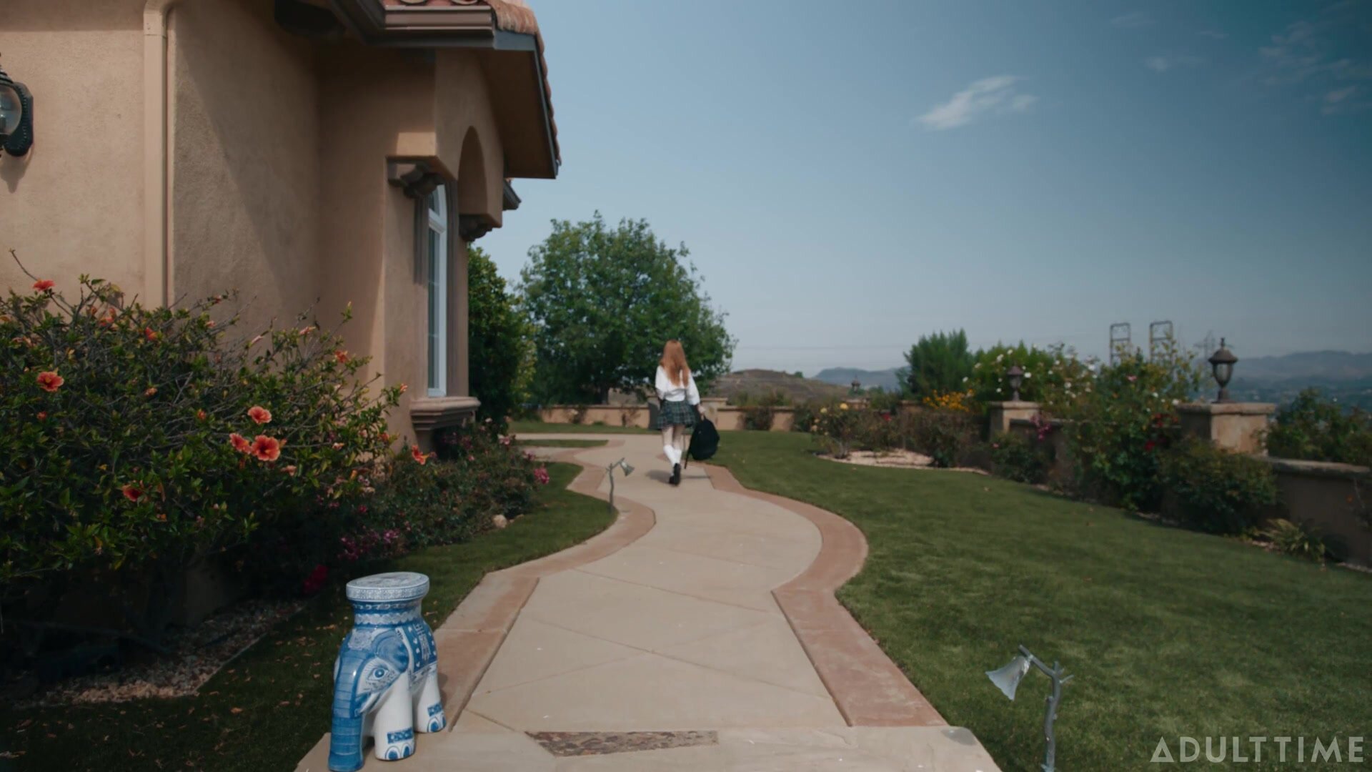Maddi Collins - 18 & PREGNANT