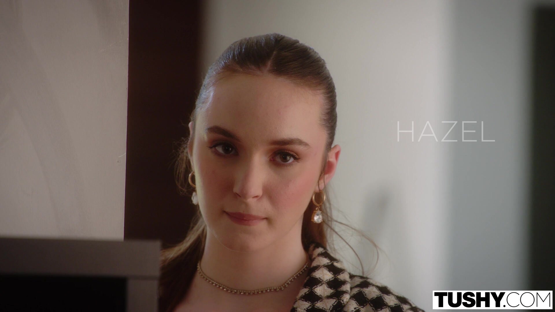 Tushy.23.11.12.Hazel.Moore.XXX.1080p.MP4-NBQ[XC]