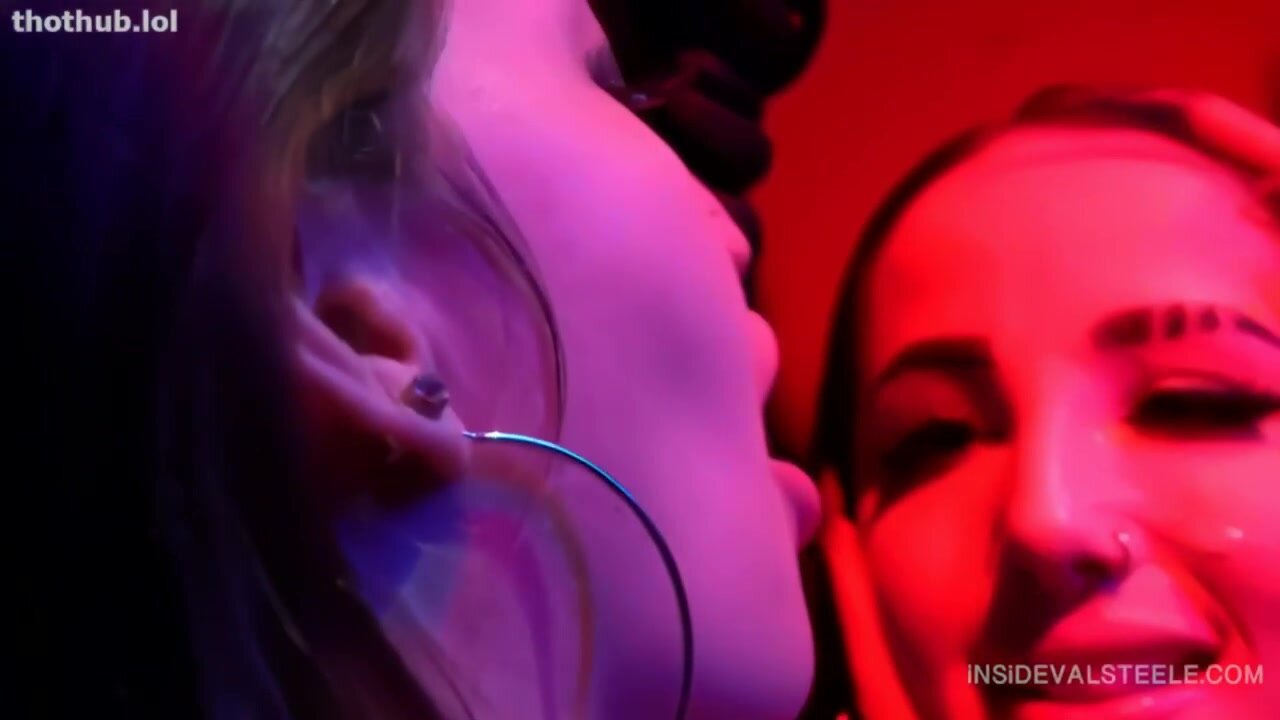Anna Chambers, Valerica Steele - Cum Dumpster Ass Eating Sluts