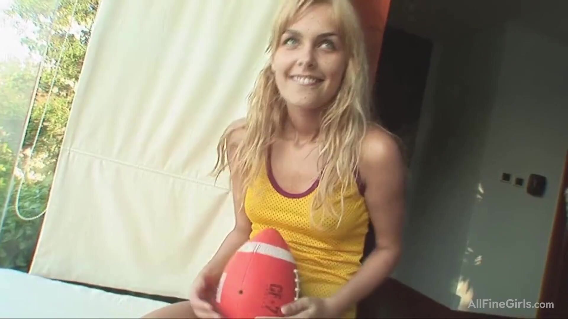 Sasha Blonde - The Same Club