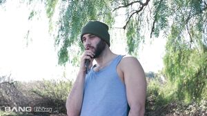 Kali Roses gets tricked into fucking during a birdbox challenge [HD Porn]