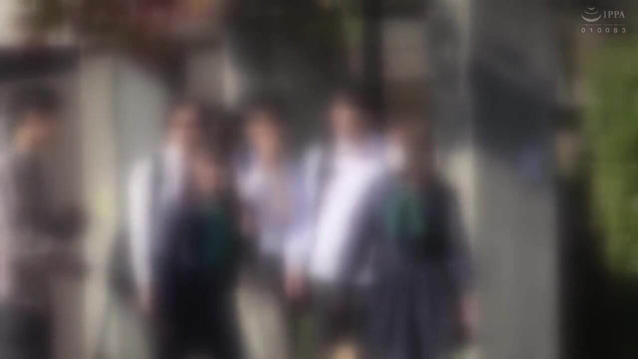 DVMM-236 General Male and Female Monitoring AV A female high school student on a school trip! Could you wash the dick of a male classmate in the men's bath with only a towel? Surrounded by her classmates' fully erect dicks, she shyly strokes and sucks the