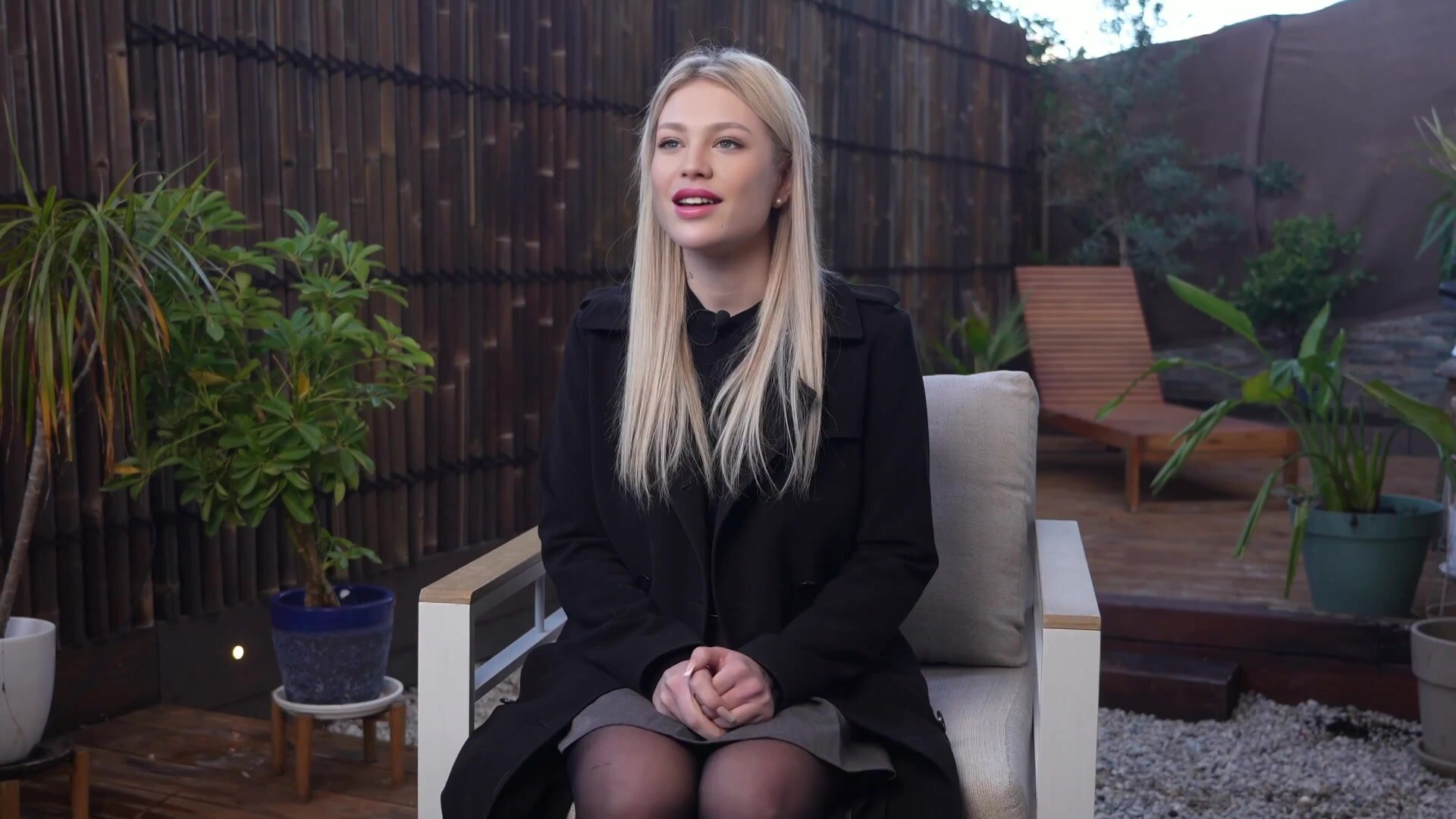 JacquieEtMichelTV – Anastasia, 25 years old, medical secretary in Reims!