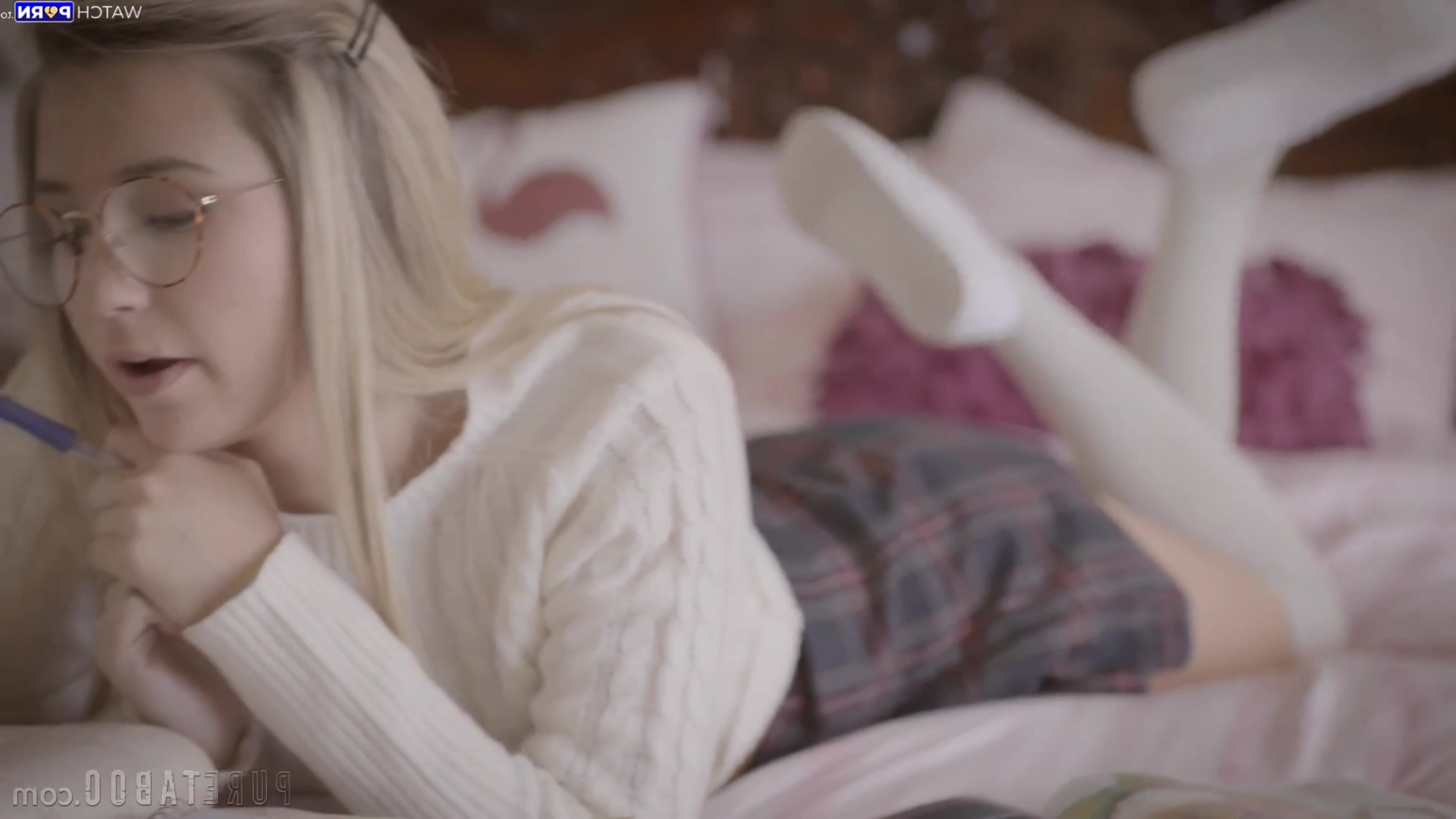 Whitney Wright, Carolina Sweets - It Slipped In [4K Porn]