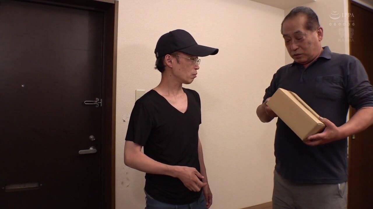 KAM-246 Voyeur → NTR → Posting A dirty father-in-law who cuckolded his son's beautiful busty wife. He was excited by her big tits and big ass and came inside her. Aoi Hazuki