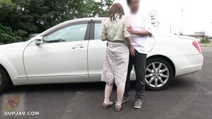 I Became Friends With A <celebrity Wife In The Neighborhood> And Did It Secretly With Her Husband! [What If She Finds Out! ] I Said, But I Pistoned Her Vagina Hole!!