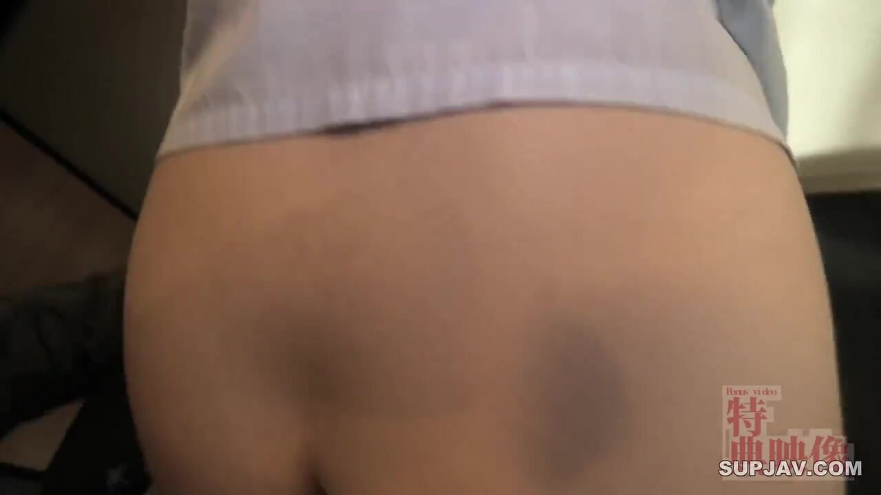 [Uncensored, Completely Amateur, Creampie, Squirting] Hothouse-raised Young Lady (19) A Lonely Girl Who Expresses Her Love Through Sex. I Made Her ** Come Hard/permitted Creampie♡