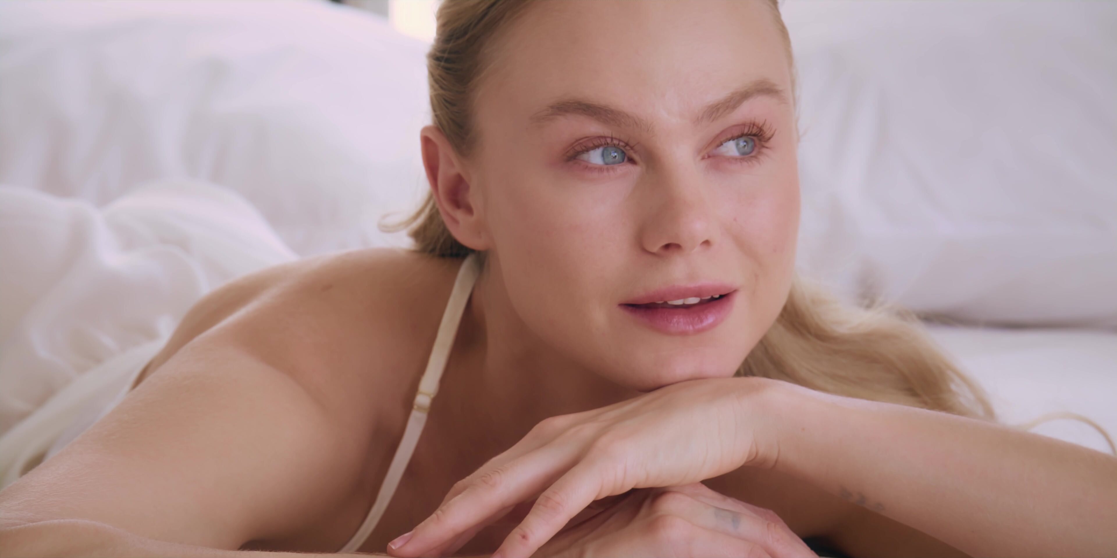 Nancy A - My Glass Friend in 4K