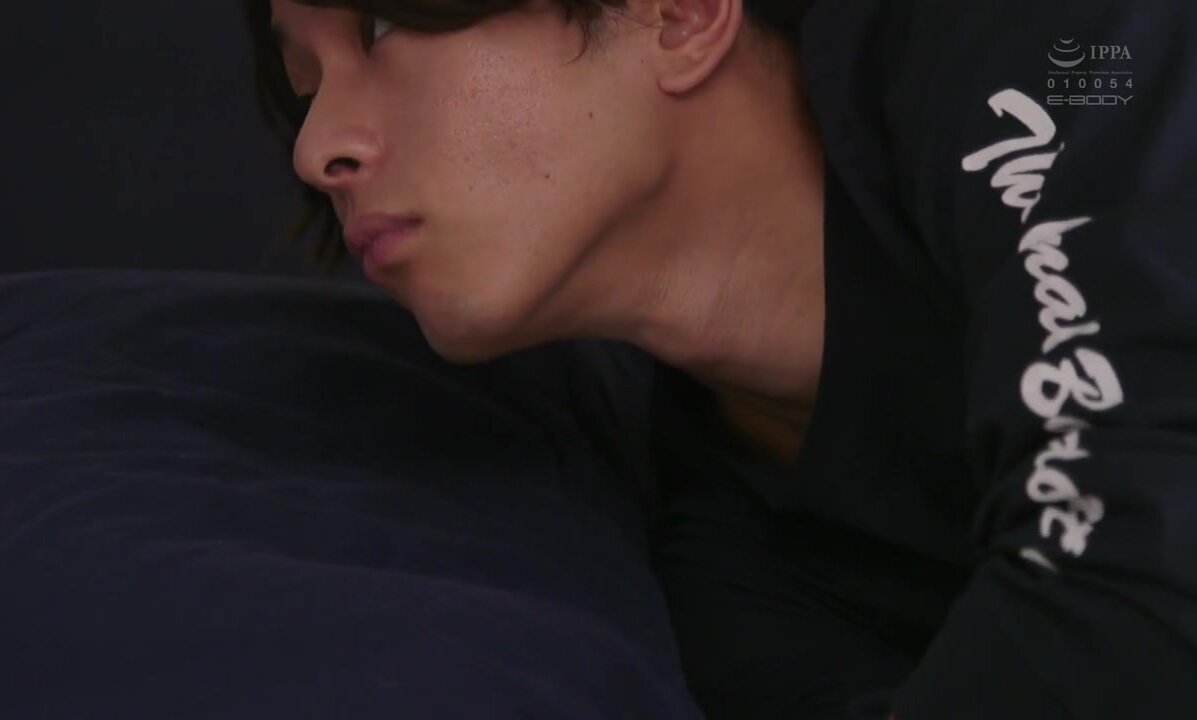 EBWH-219 I just moved to Tokyo and my heart and body are in a quandary. I'm in a one-sided relationship with a slutty big-breasted gal who is having sex with a different man every day in the room opposite. Kiyomiya Jinai