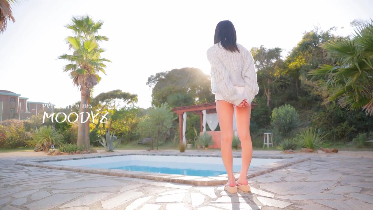 MIDA-171 CUTIE MOON Newcomer G-Cup Active College Student Exclusive Yuzuki Yuru AV Debut!