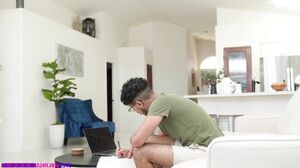 Layla Jenner - My New Stepsister Is Always Naked - S24:E5 in 4K