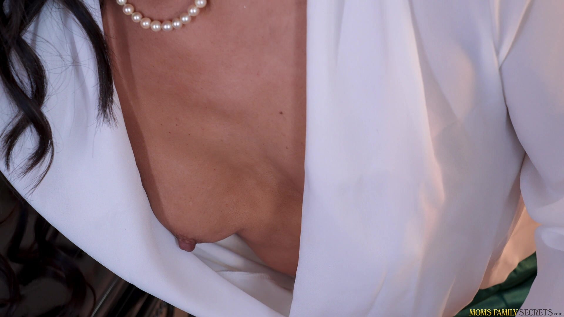 MomsFamilySecrets - Izi Blu Sky Stepmom Is A Trophy Wife