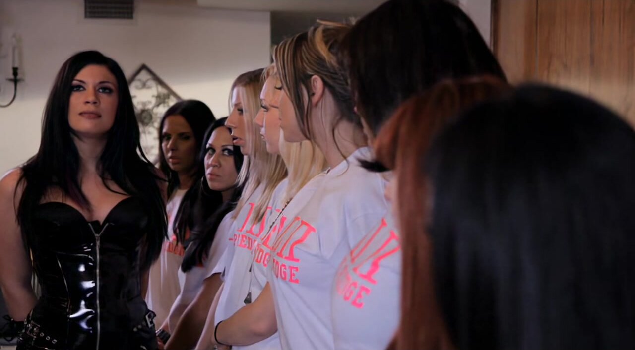 Alanah Rae, Brandy Aniston, Carolyn Reese, Chastity Lynn, Kayme Kai, Leslie Sierra, Rylie Richman - Supergirl XXX
