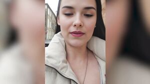 JacquieEtMichelTV – Clara, 25 Years Old, Florist In Bordeaux