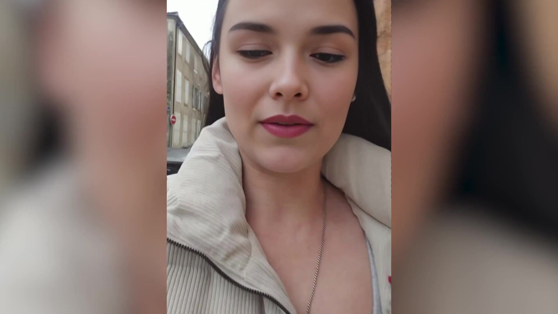 JacquieEtMichelTV – Clara, 25 Years Old, Florist In Bordeaux
