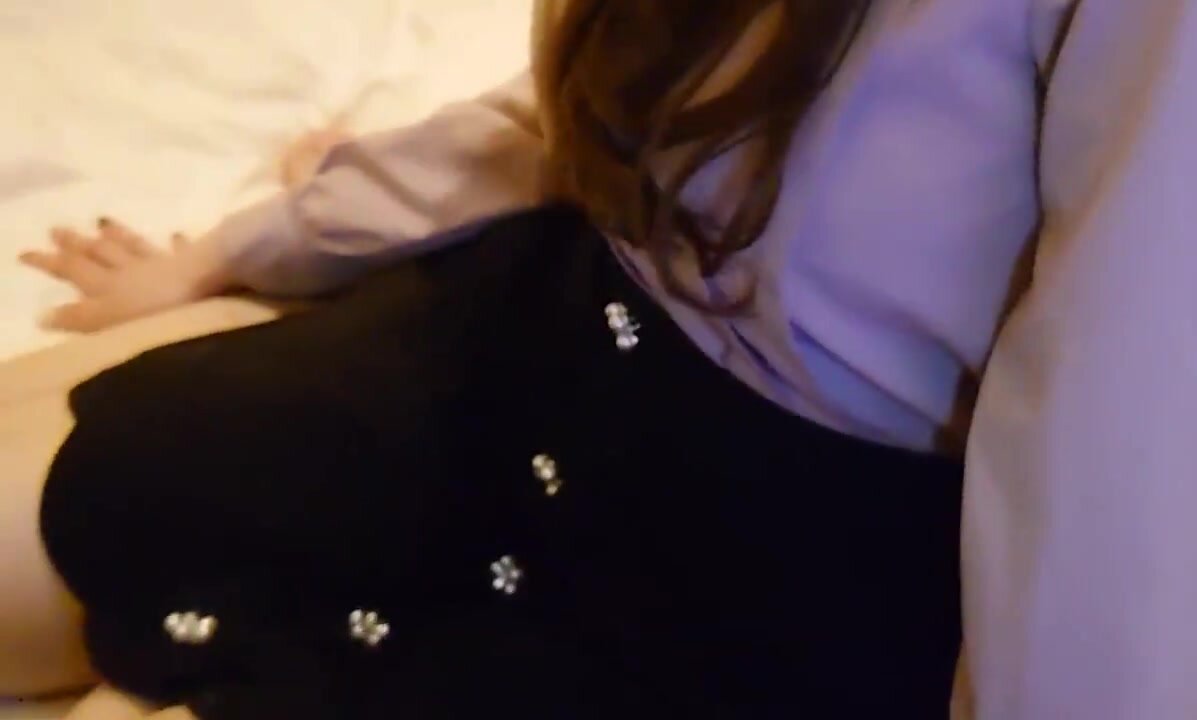 Menhera's Slender Married Woman Is Cuckolded And Creampied To Repay Her Husband's Debts