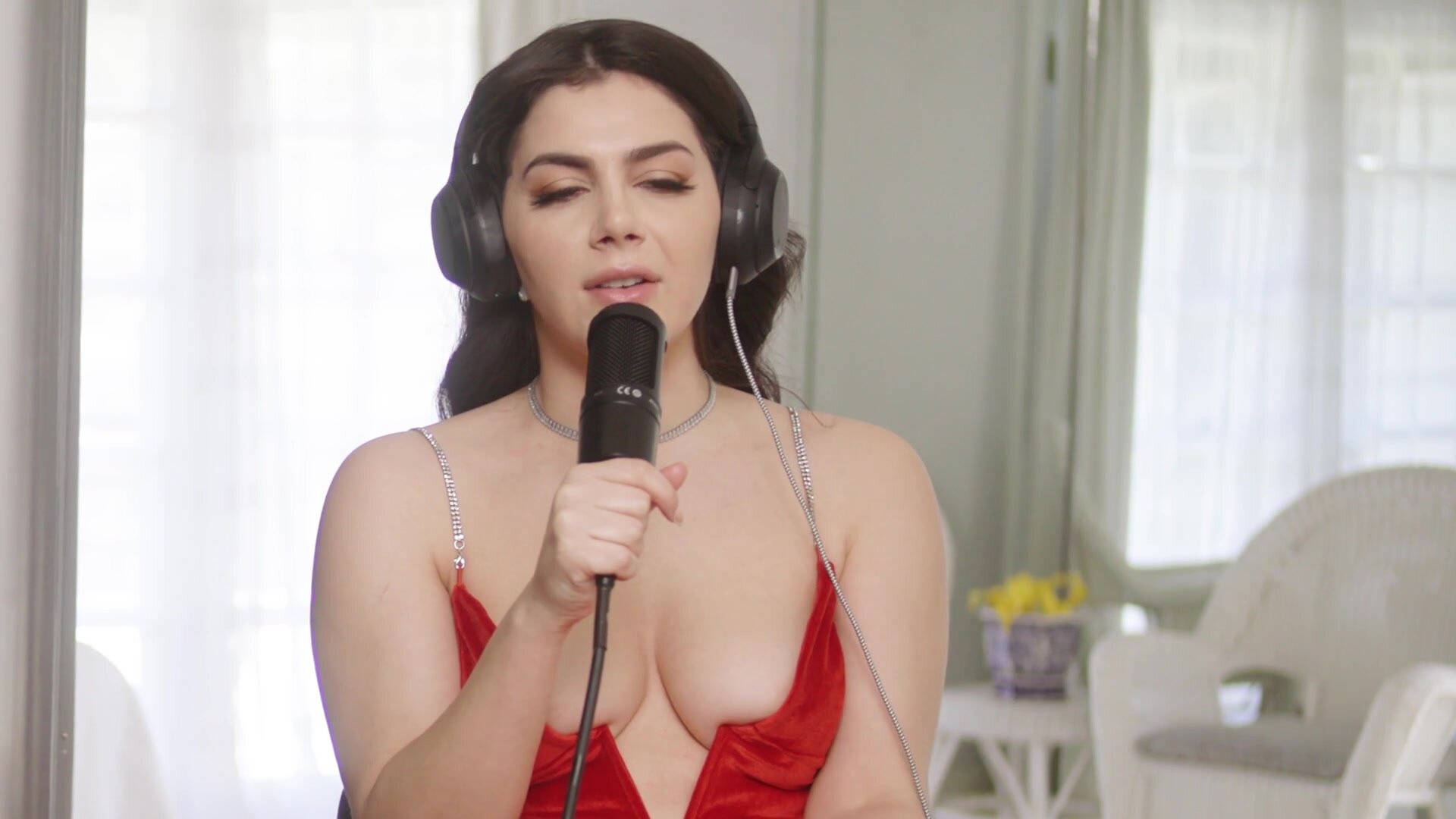 BellesaBlindDate - E132 Valentina Nappi And Isiah