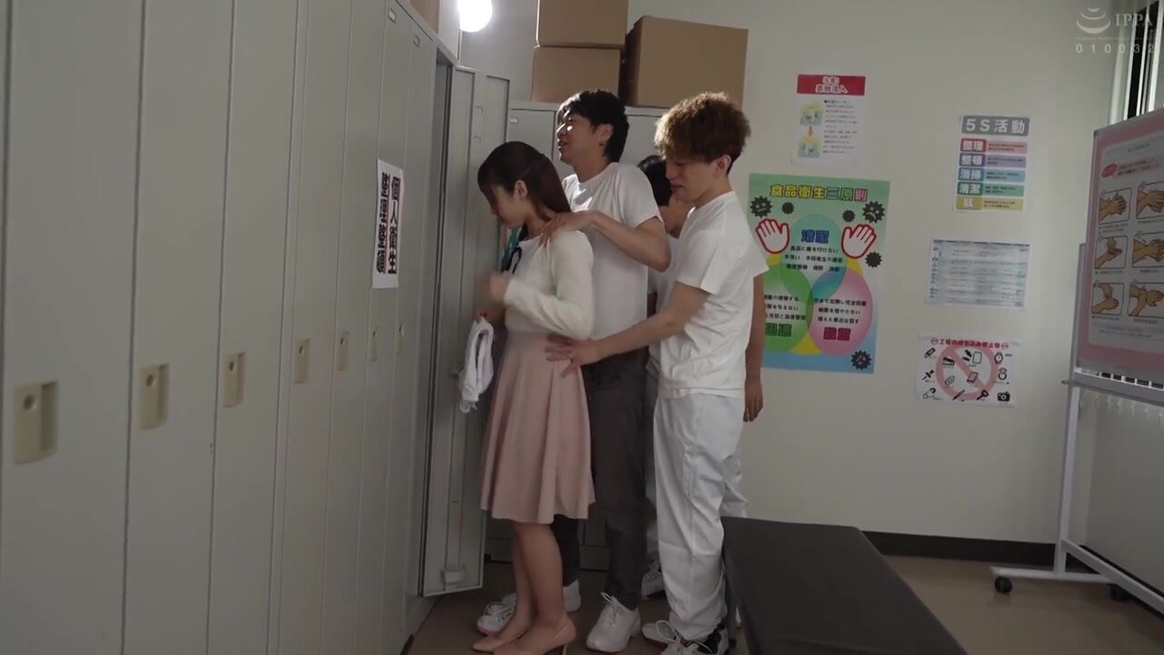 HUBLK-045 Group gangbang! The super plain full-time female employees, part-time female employees, and part-time aunties working at a local food processing factory are flowers by male employees every day.