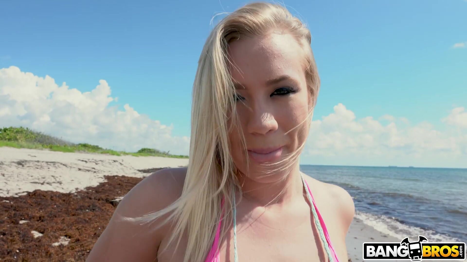 Bailey Brooke - Sneaking Into The Club [HD Porn]