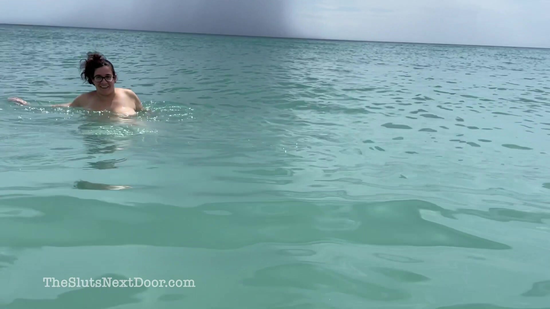Vicki Verona - Beach Date with Vicki (theslutsnextdoor)
