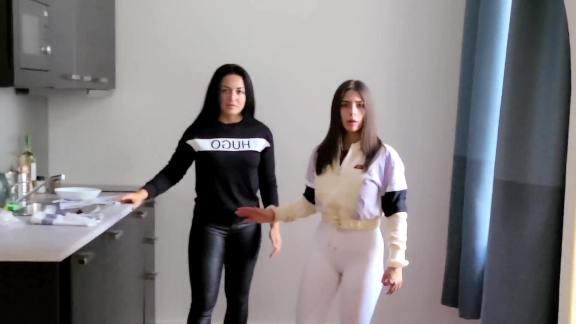 Tommy Wood - Two Hotties Convinced to Fuck by Gym Zuzu Sweet Tru Kait