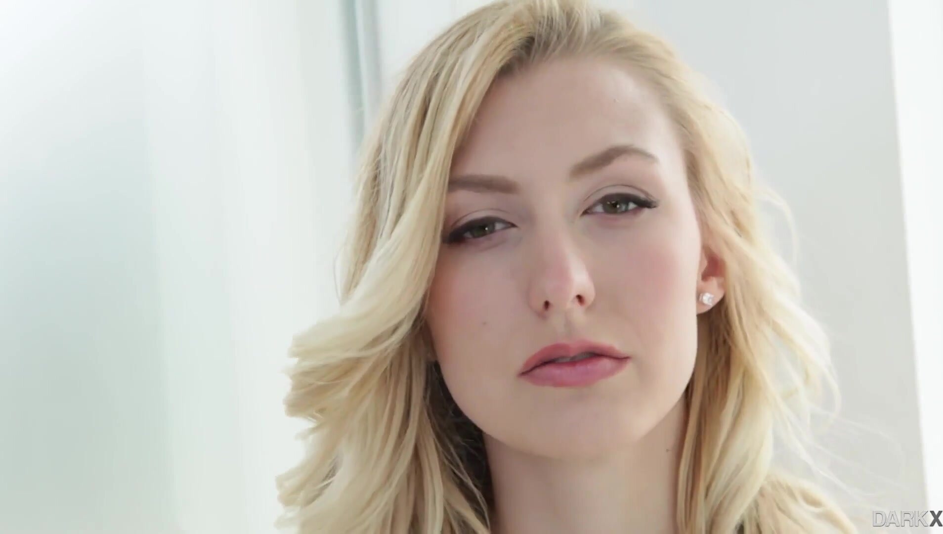 Alexa Grace - Black And Blonde
