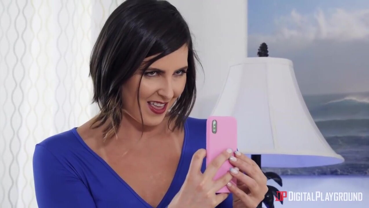 Sydney Cole, Helena Price - Turndown Service Episode 2