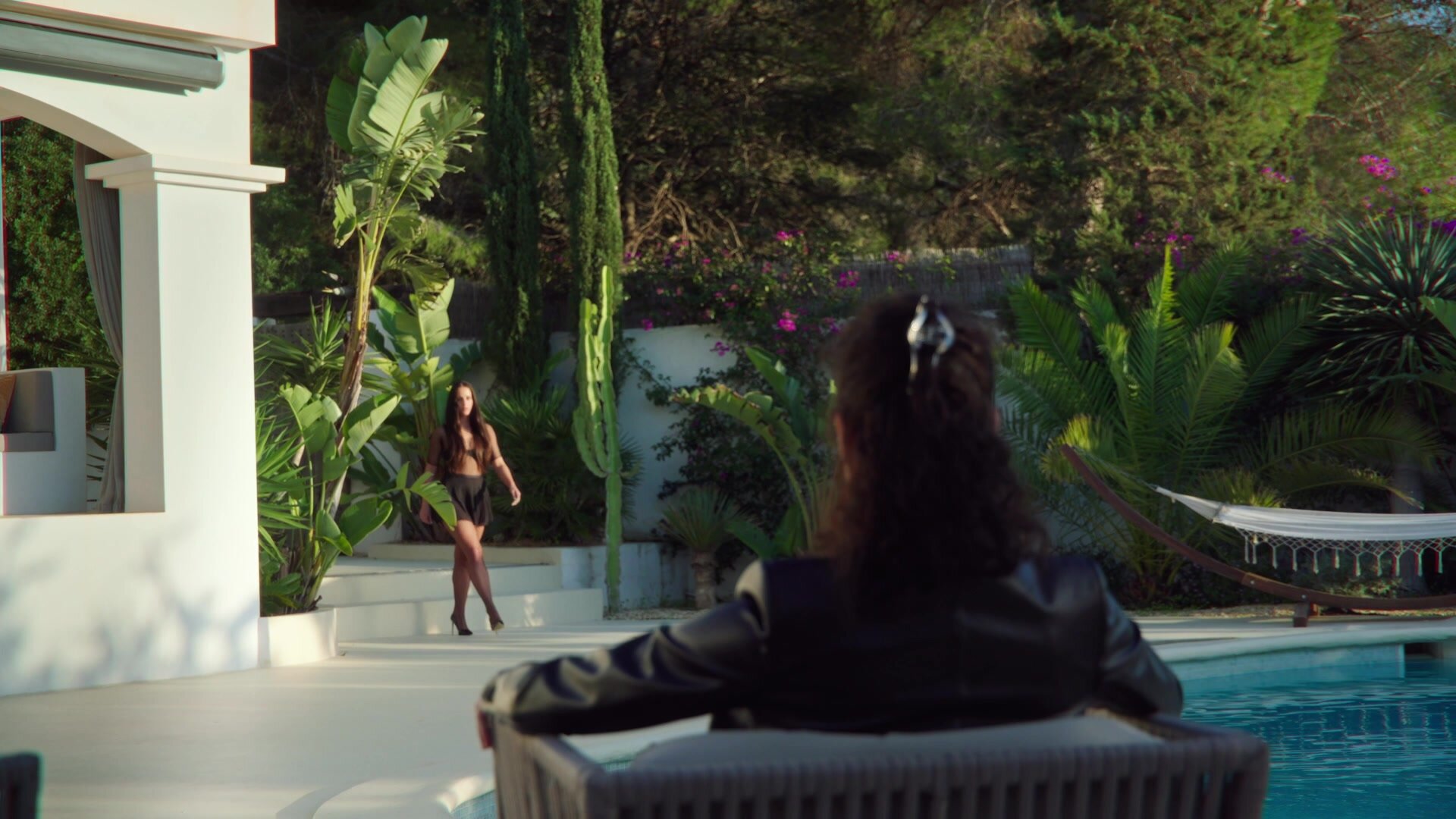 StrapLez - Betzz And Charlotte Gray - Spring Affair