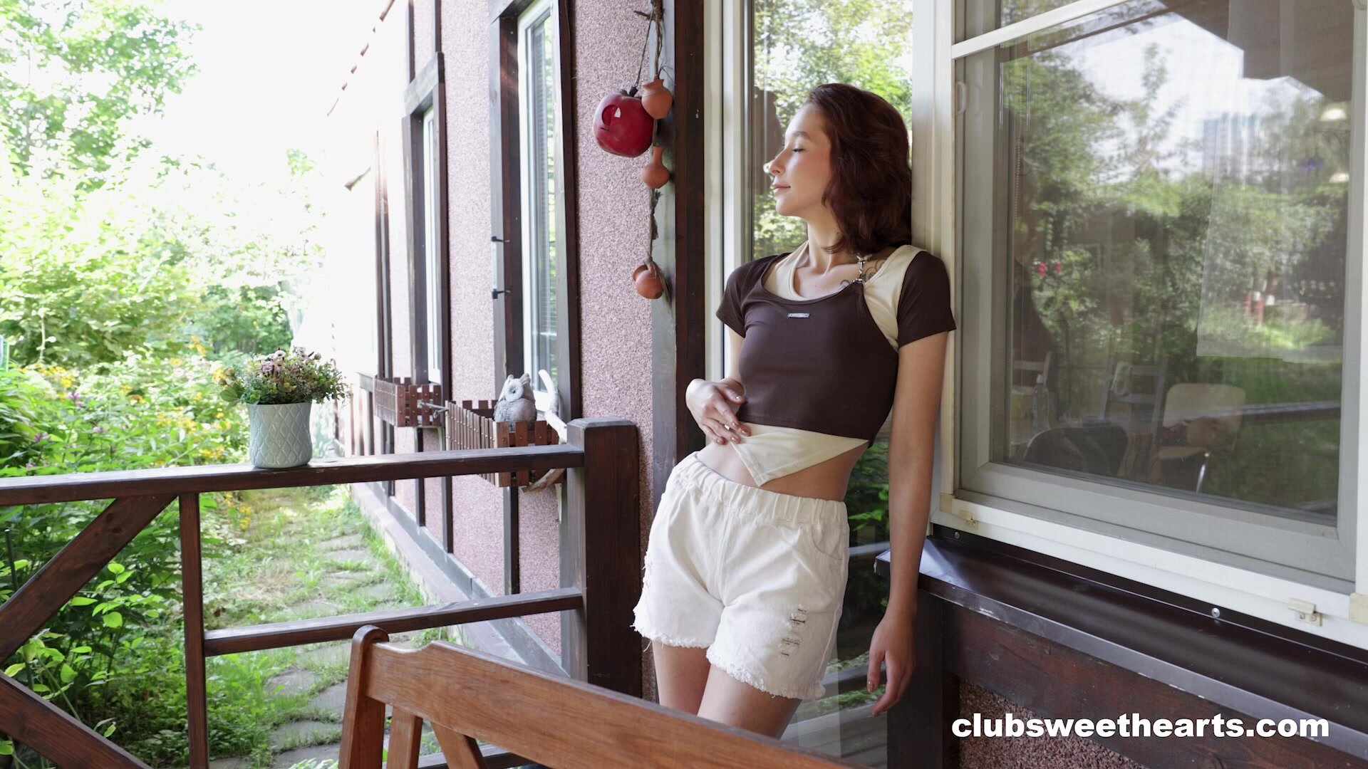 ClubSweethearts - Alison Lip Solo