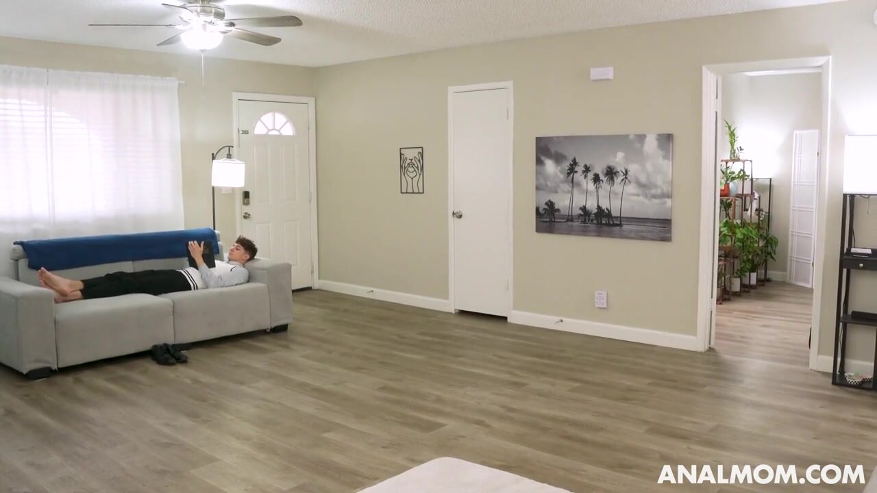 Sarah Jessie - Use My Holy Hole in HD