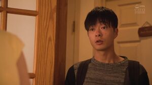 ADN-685 When I got home, my mother and friend were sweating... -Mother embraced by her son's friend- Sumire Sumire