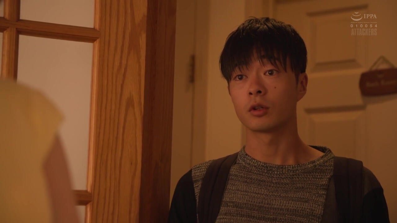 ADN-685 When I got home, my mother and friend were sweating... -Mother embraced by her son's friend- Sumire Sumire
