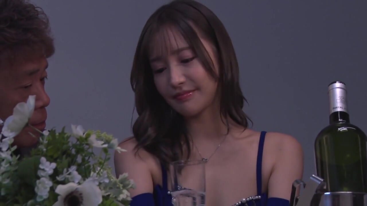 GARA-009 Screaming flowers. A married woman is flowers to go to the nightlife business. A regular customer attacks a newlywed wife who works in the nightlife industry. A shocking abduction flowers and 3P flowers. Sarina Momonaga