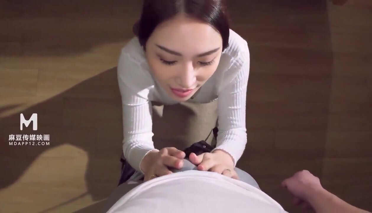 Li Rong Horny Chinese Housewife Cheating On Hubby