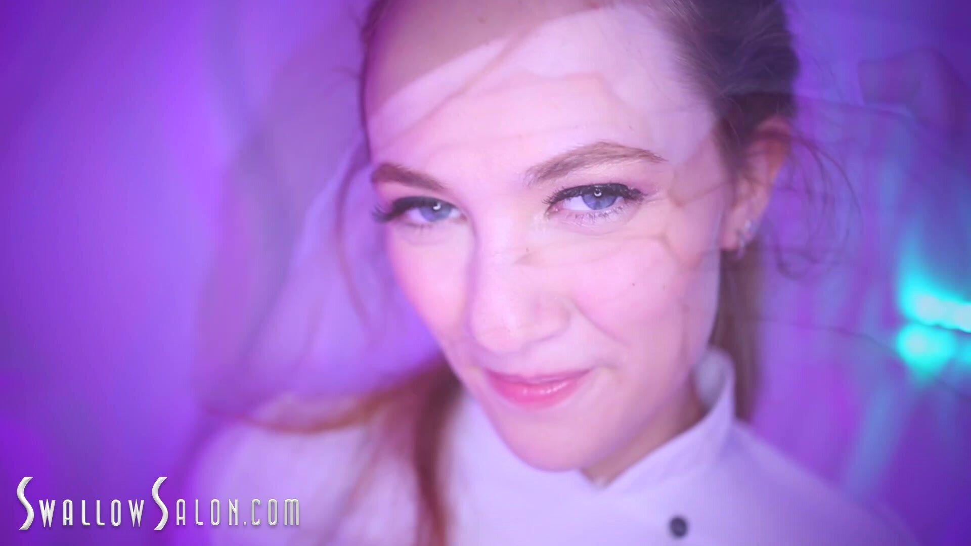 Samantha Hayes - Busty Babe Gives A Great Performance