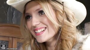 Nataly Von - Wild Wild Dp