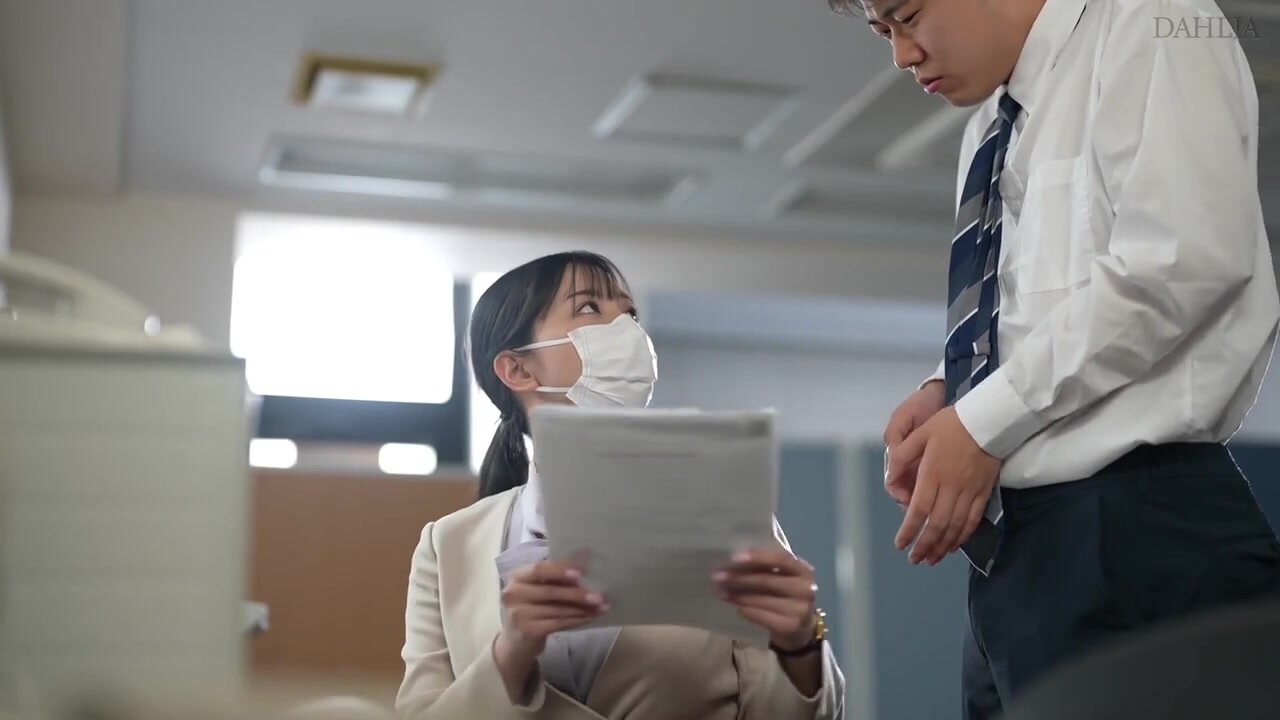 DLDSS-402 I met a plain big-breasted office lady at a pub and she told me to keep it a secret, and we ended up having a blowjob and she sucked me off at work... Shio Asami