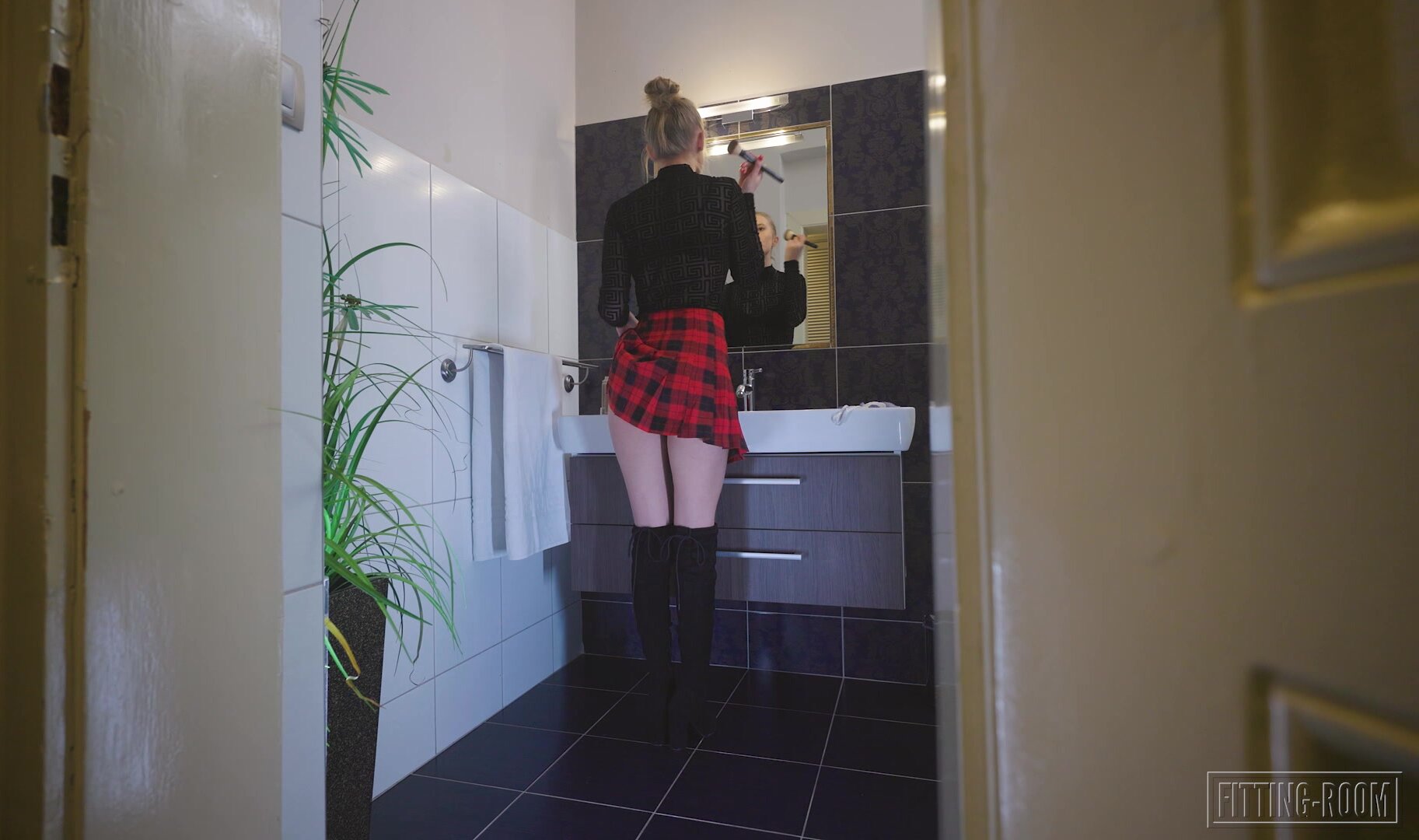 Fitting-Room - Eyla Moore Voyeur 2