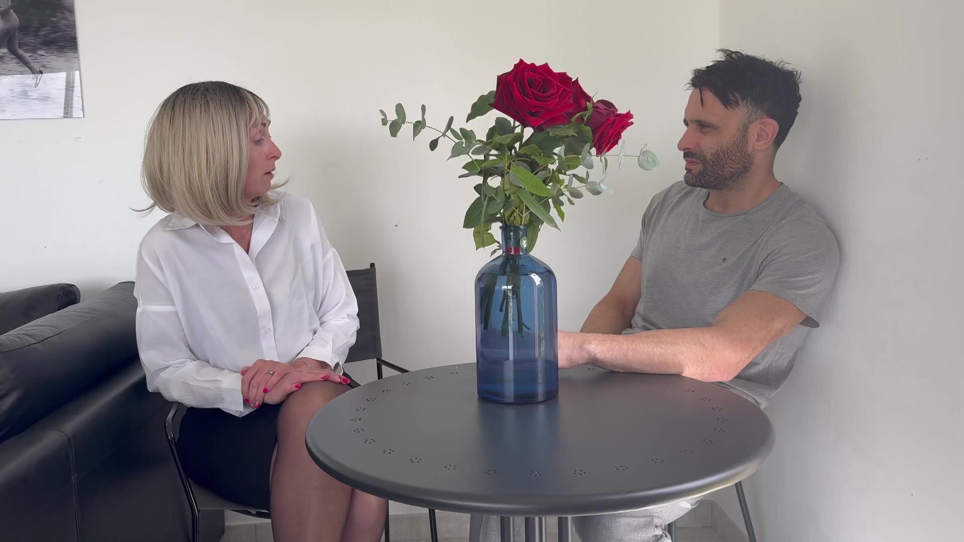 JacquieEtMichelTV – Lena, Finds An Arrangement In Her Own Way