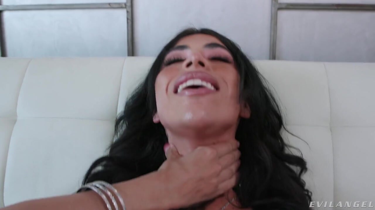Deep Digging With a Big Dick in the Big Ass of Avery Lust