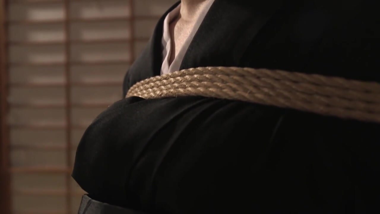 JHEM-033 Abnormal pleasure of being tied up in mind and body. Widow trained in bondage. Insidious rope play. Mature body writhing and moaning from the intense stimulation of hemp rope and candles. 5 people included. 120 minutes.