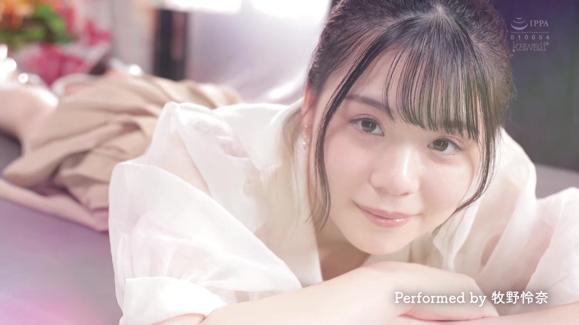 CAWD-804 Hair and makeup artist with 2nd year of experience, Reina Makino, 20 years old, Chapter 2: Unreasonable requests from active actresses to climax!! Full body development orgasm special