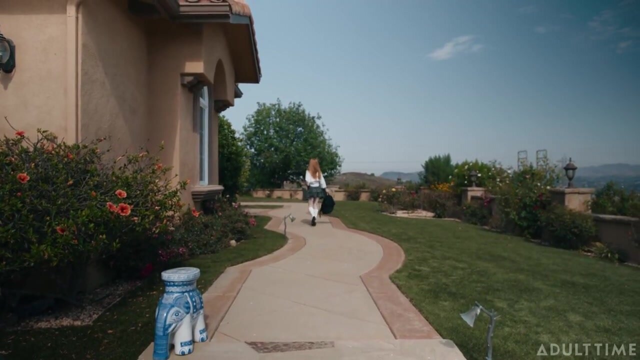 Madi Collins - 18 & Pregnant