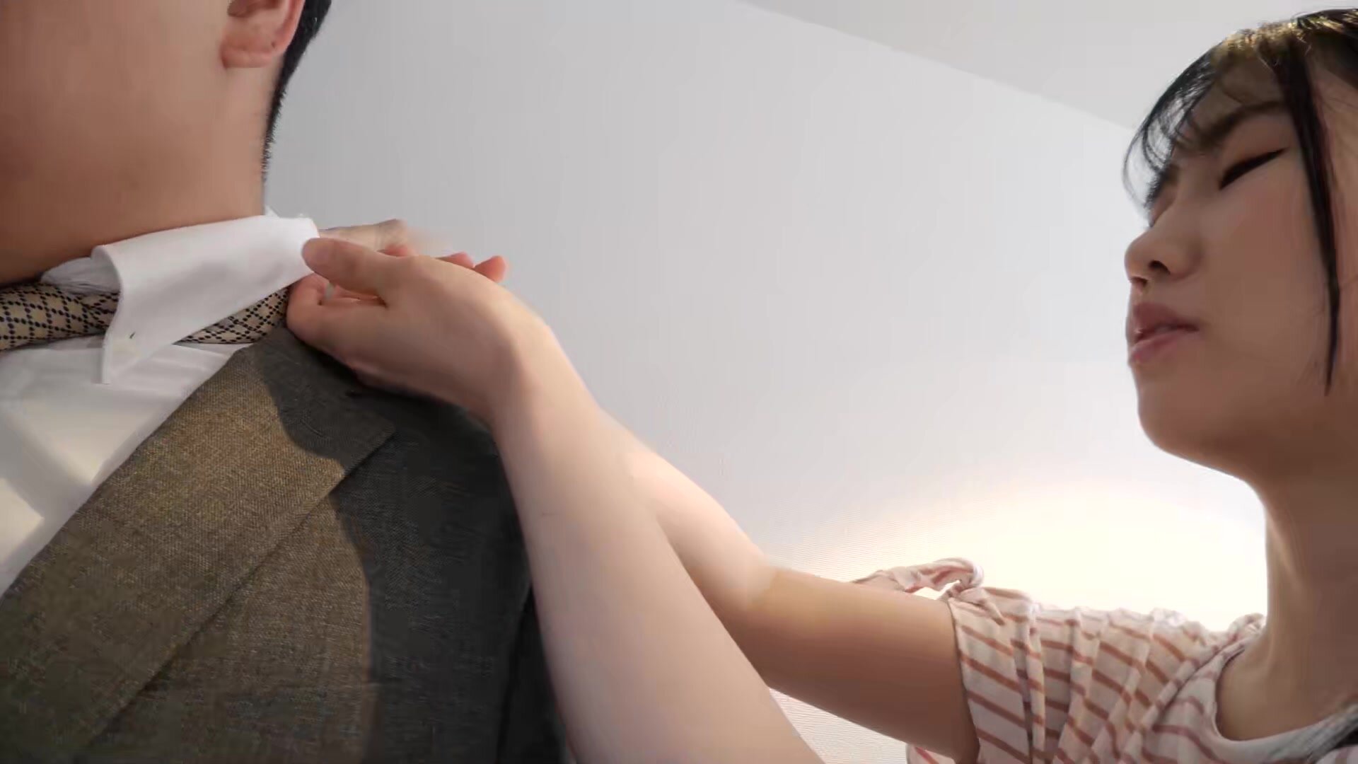 EKDV-769 [4K] Every day I get confused and erect when my sister with hidden big breasts serves me with her breasts Kanna Natsumi