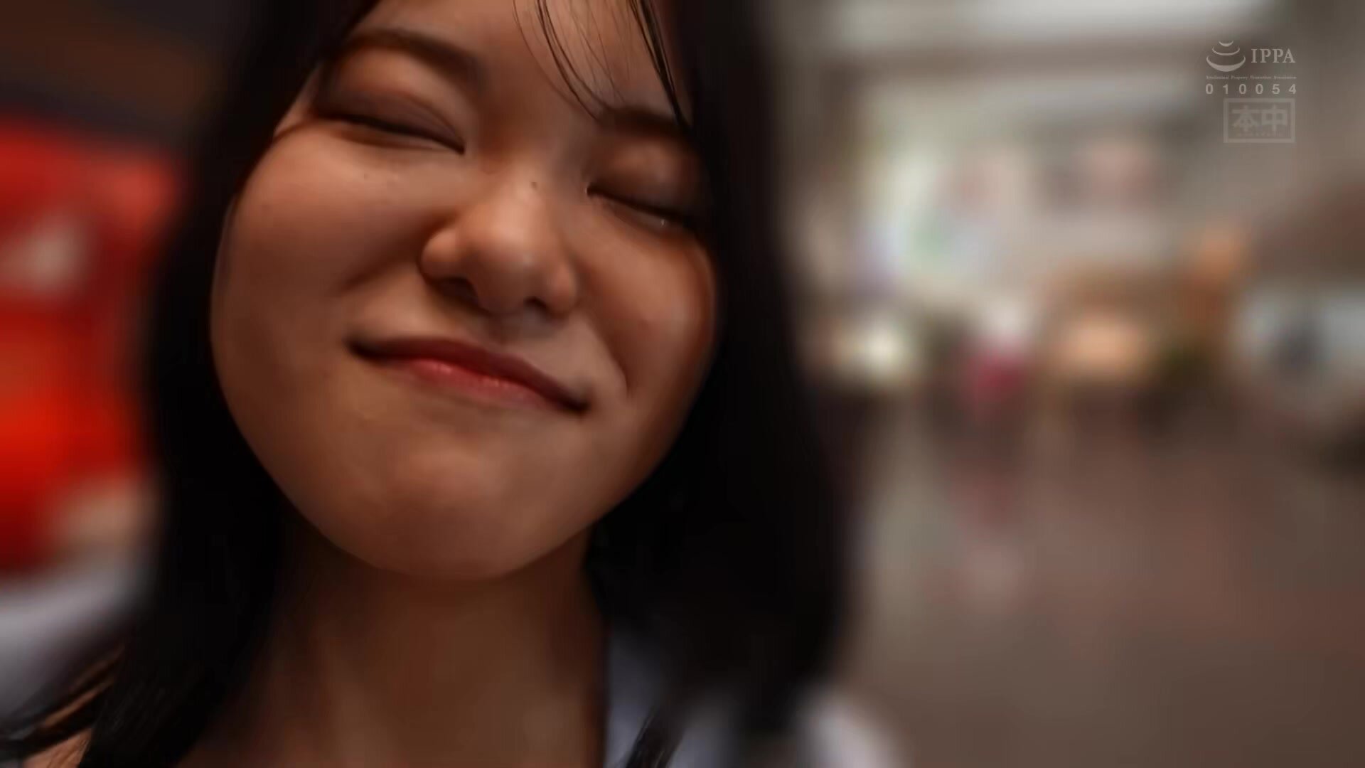HMN-658 A girl who came to appear in an AV to make memories of her trip. She went to Tokyo, filmed herself, went on a date in Odaiba, ate some ni-noodle ramen, kissed, and even had a creampie in her AV debut. A girl from Okinawa. Marin Aragaki